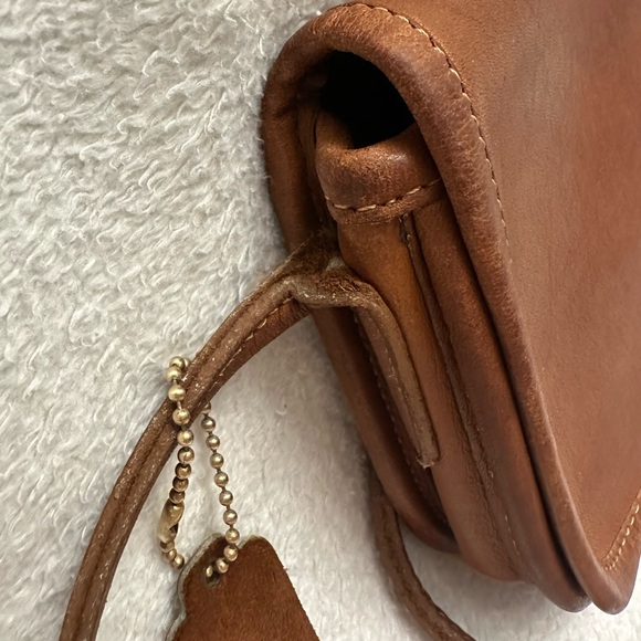 Vintage Coach USA Leather Crossbody Bag | British Tan | Turnlock | - Picture 6 of 15
